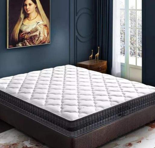 六盘水床垫上那层膜需要撕掉吗？