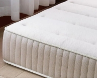 选择六盘水床垫如何选材质才不会影响其通气性